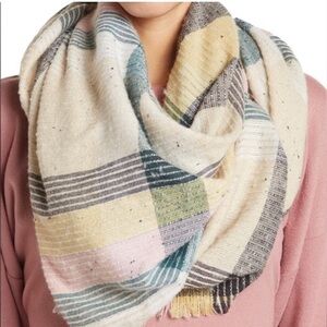 NWT Vince Camuto Multicolored Scarf